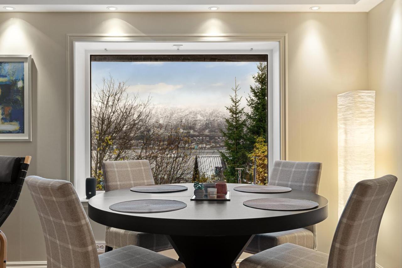 Cozy Elegant 2Bedroom Apt W/Parking And Nice View Tromsø Exteriör bild